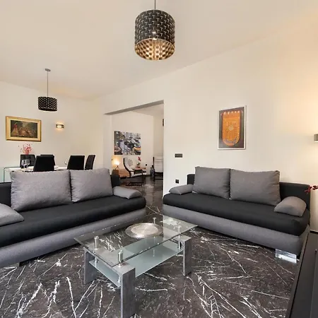 Adelais Luxury Rhodes 아파트